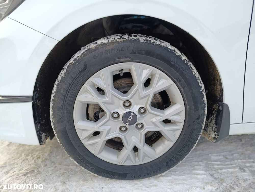 Kia Ceed - 8