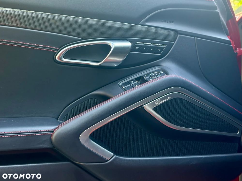 Porsche 718 Cayman - 10