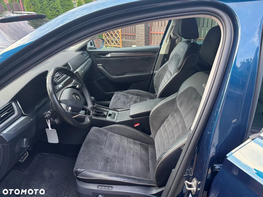 Skoda Superb 2.0 TDI SCR 4x4 Scout DSG - 38