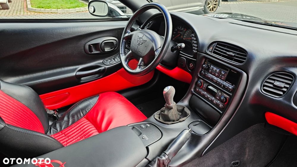 Chevrolet Corvette - 20