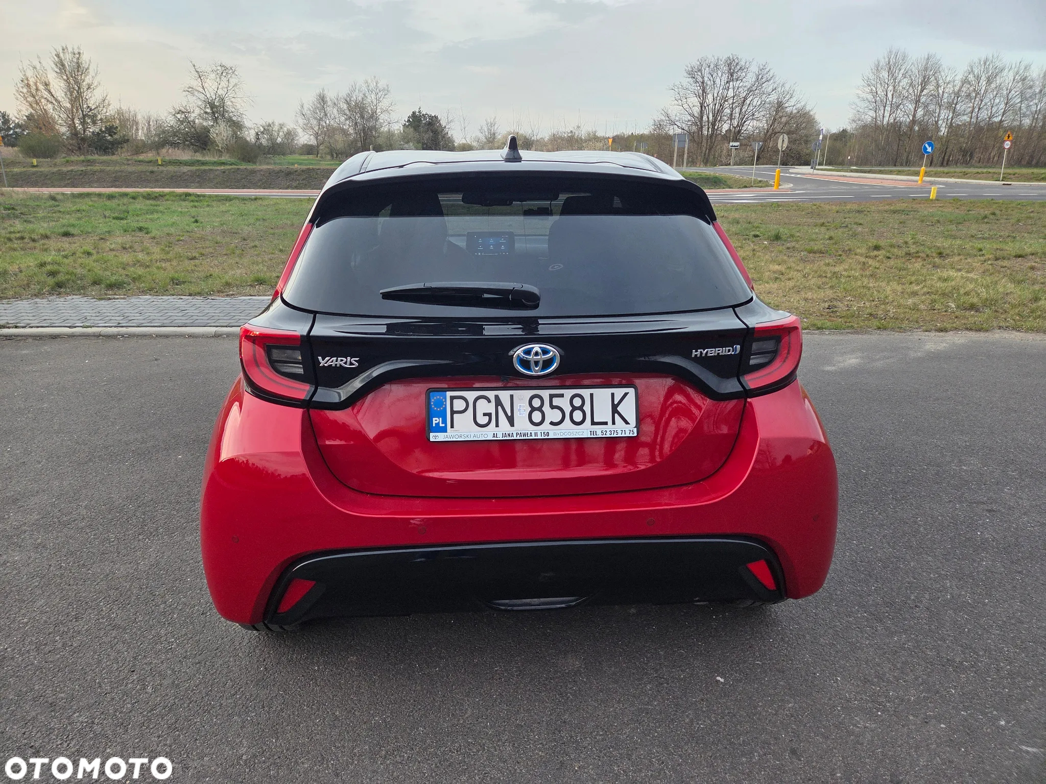 Toyota Yaris Hybrid 1.5 Selection Style - 4