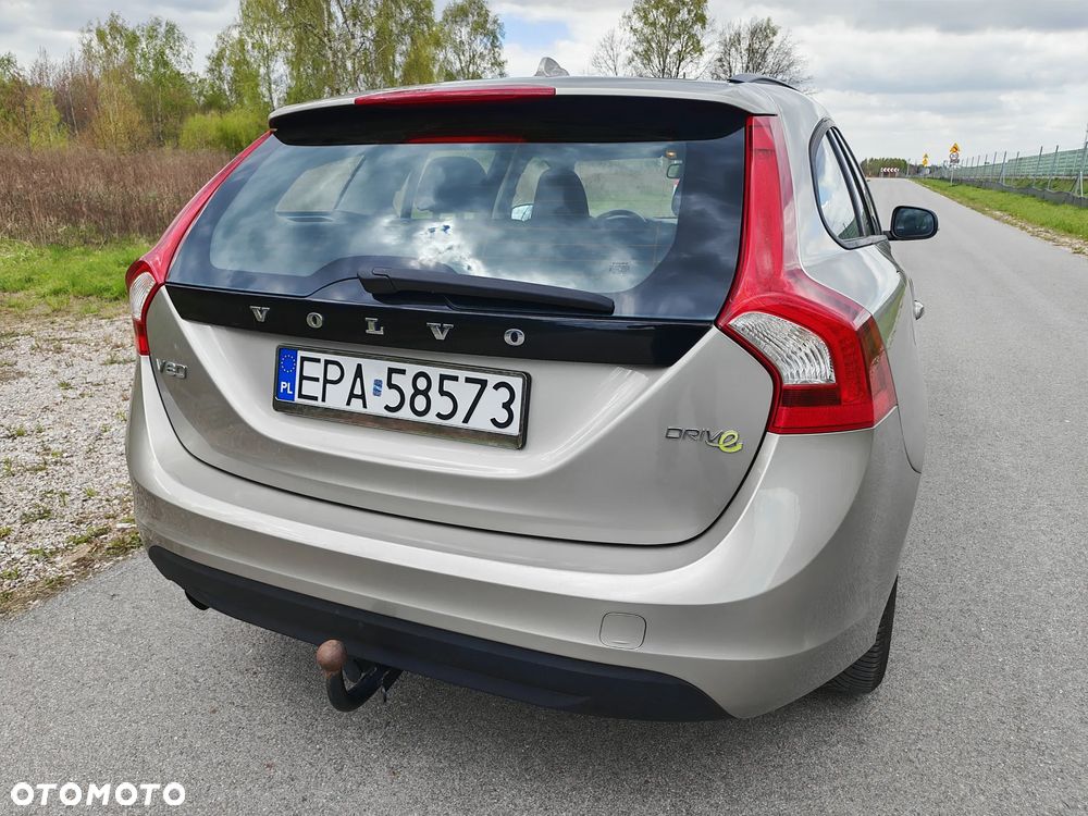 Volvo V60 DRIVe Kinetic - 15