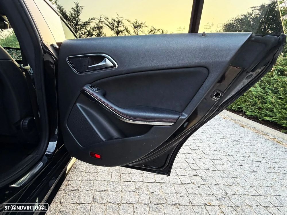 Mercedes-Benz CLA 220 (CDI) d 7G-DCT AMG Line - 27