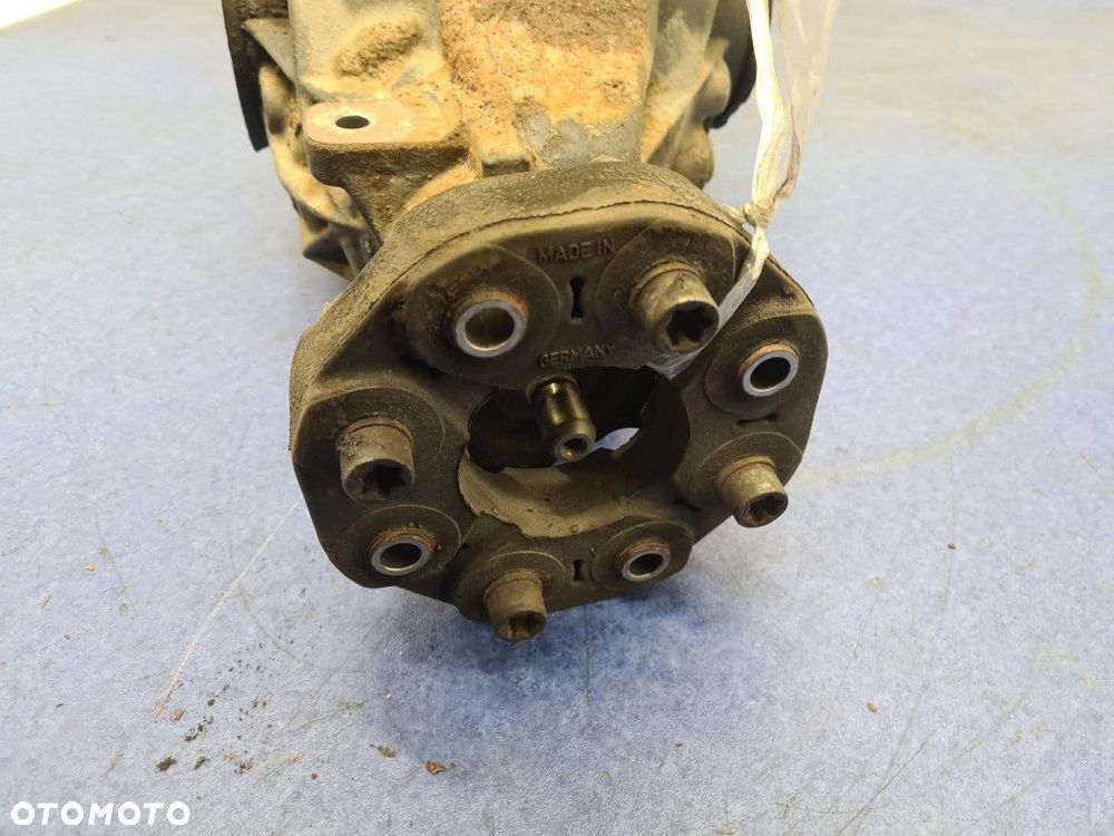 MERCEDES W203 LIFT 3.2 CDI MOST TYLNY 2;47 A2033510508 - 3