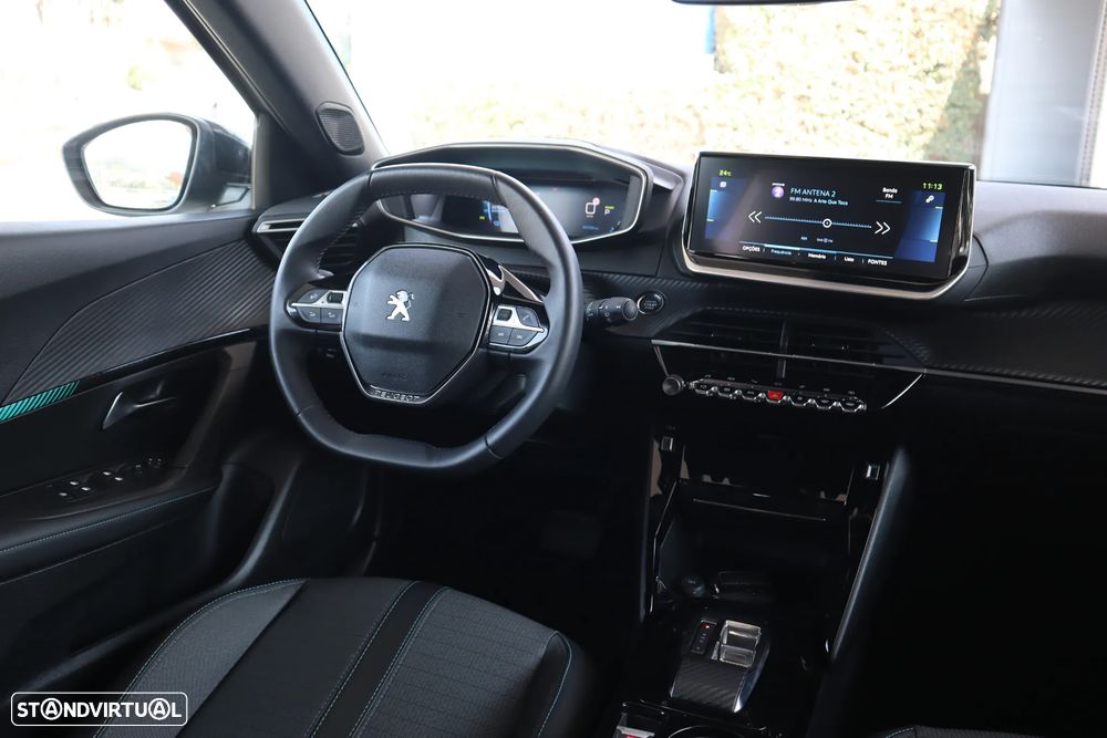 Peugeot e-2008 Allure - 6