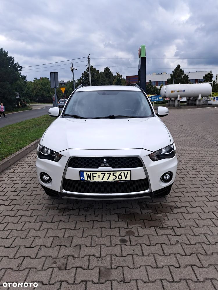 Mitsubishi Outlander 2.0 Invite 2WD - 1