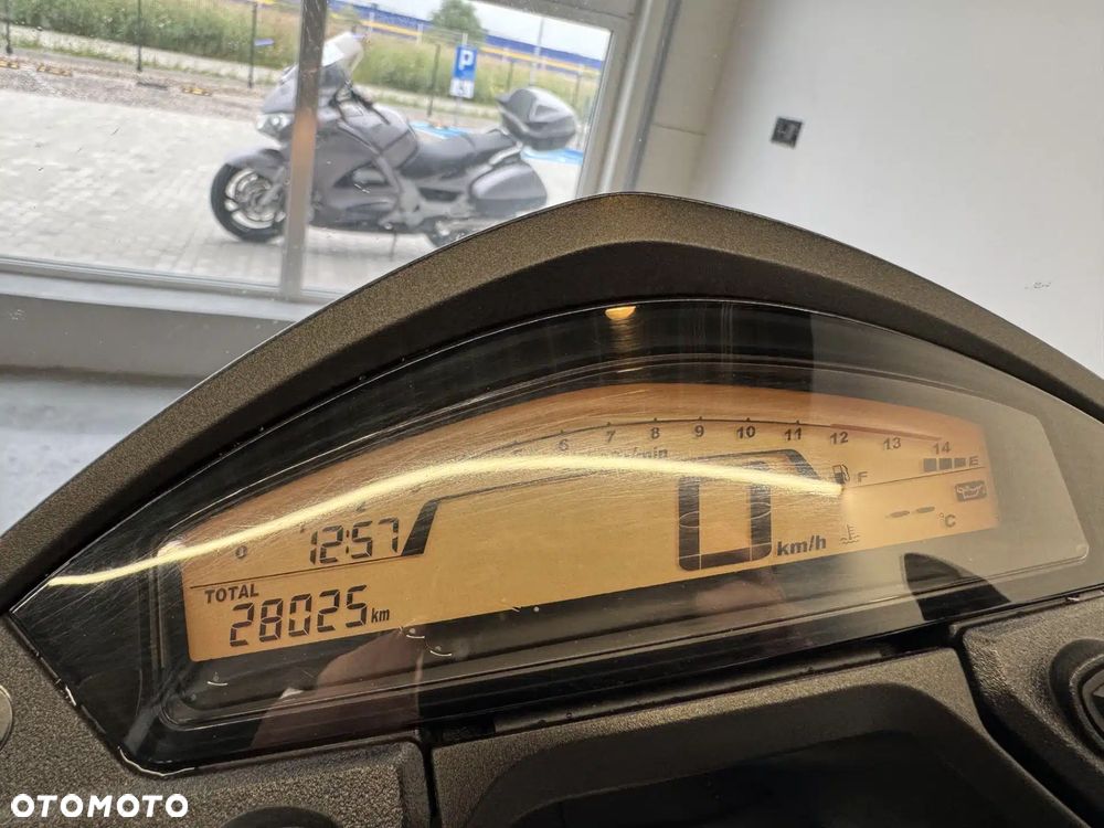 Honda VFR - 33