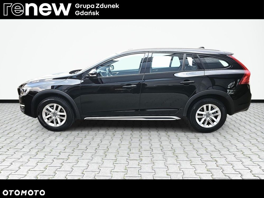 Volvo V60 Cross Country - 8