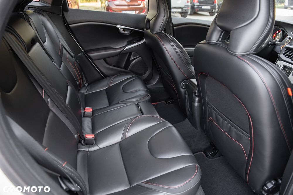 Volvo V40 D2 Geartronic Kinetic - 32