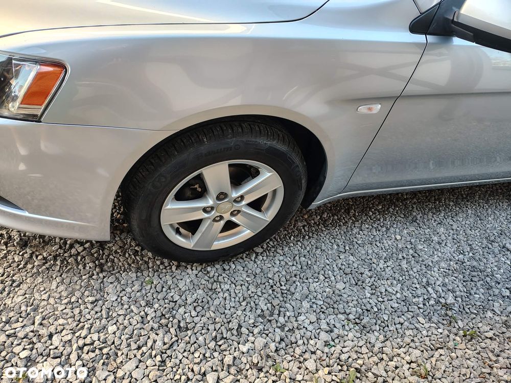 Mitsubishi Lancer 1.5 Inform - 7