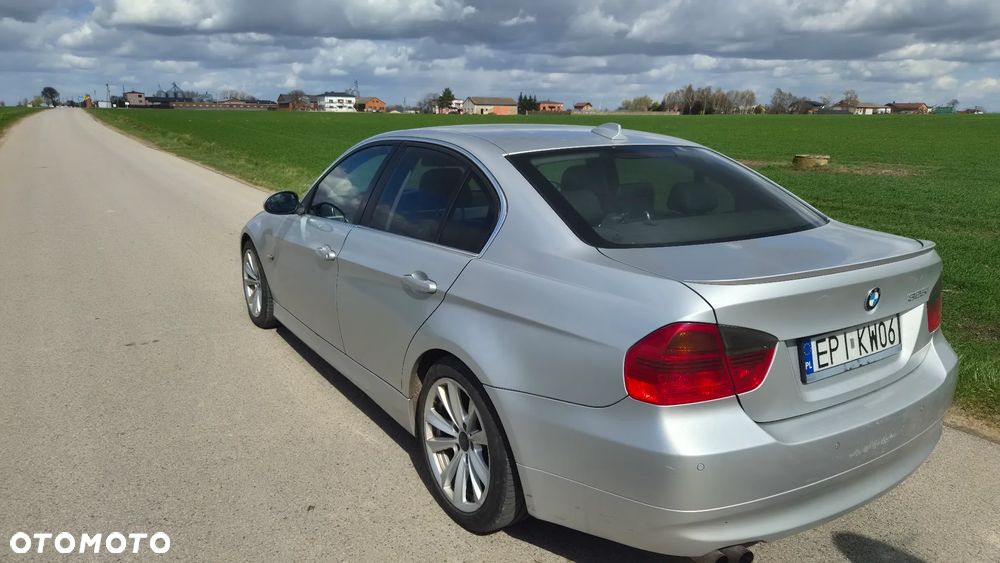 BMW Seria 3 325i - 7