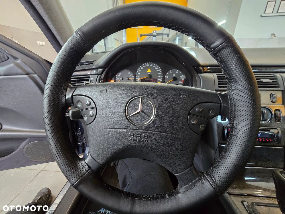 Mercedes-Benz Klasa E - 16