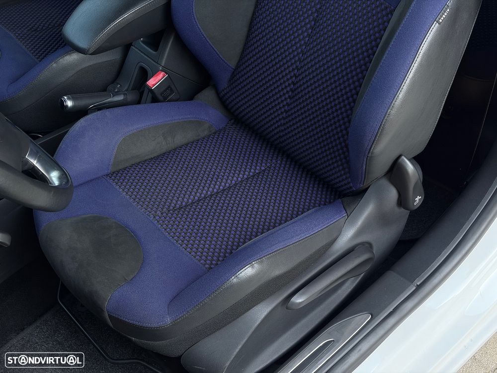 Citroën DS3 Cabrio 1.2 VTi So Chic - 22