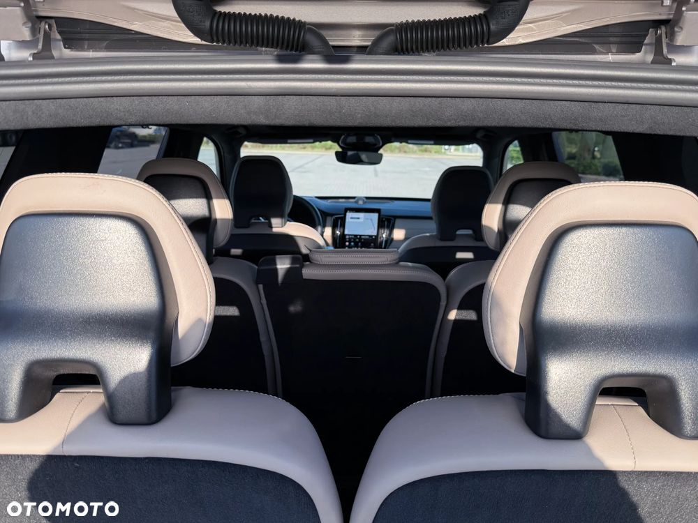 Volvo XC 90 - 7