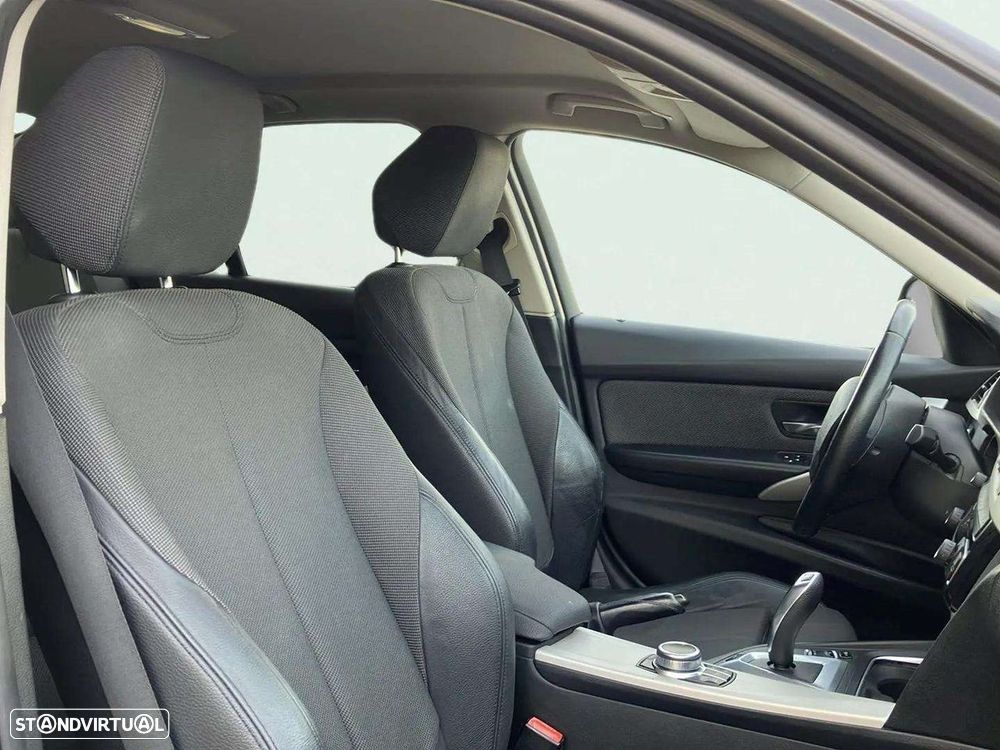 BMW 330 e iPerformance - 15