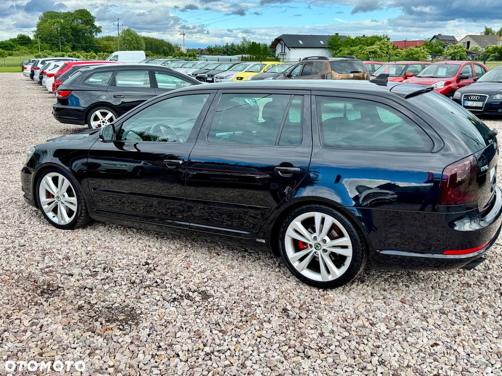 Skoda Octavia 2.0 TDI CR DPF RS - 23