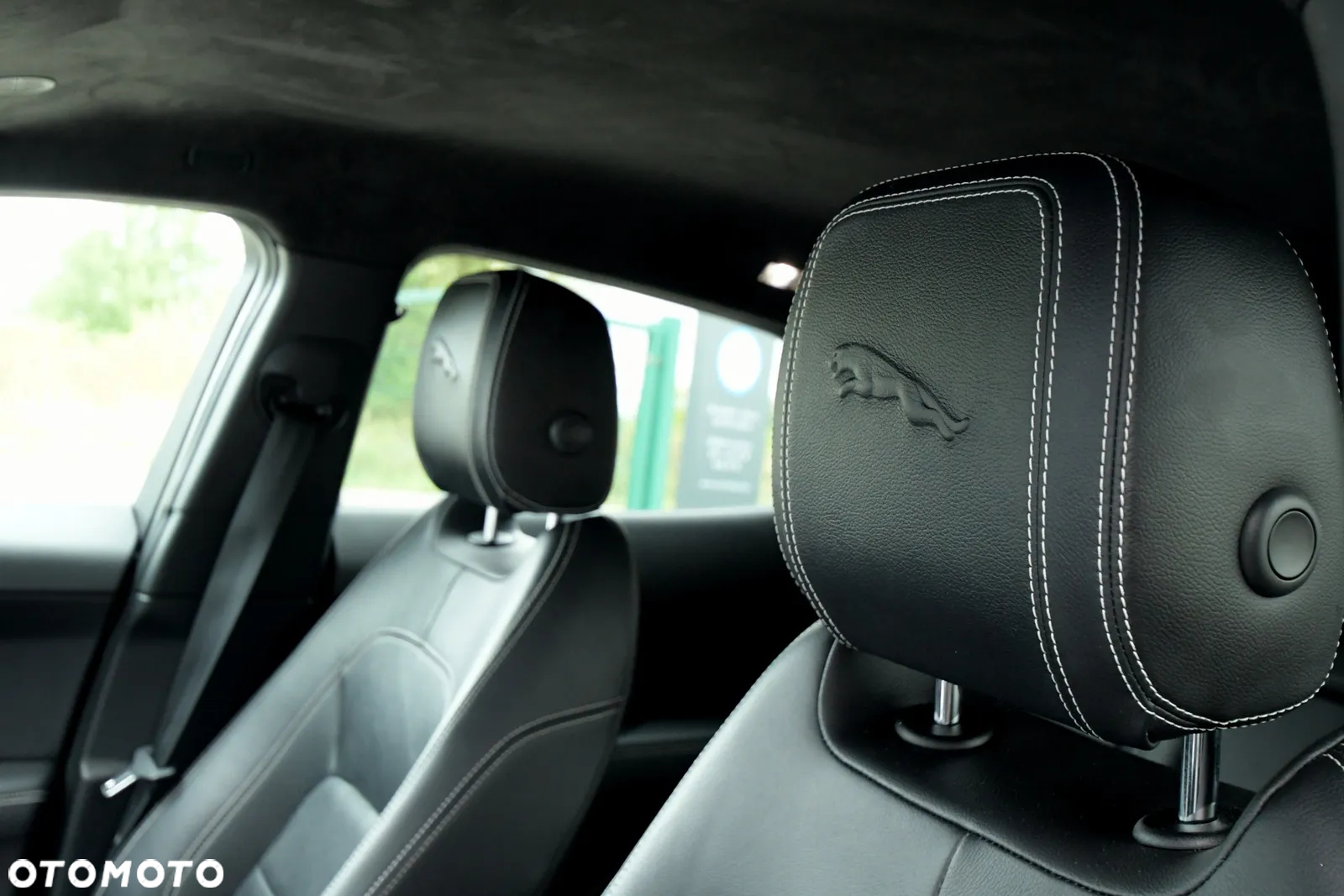 Jaguar E-Pace D200 AWD R-Dynamic S - 20
