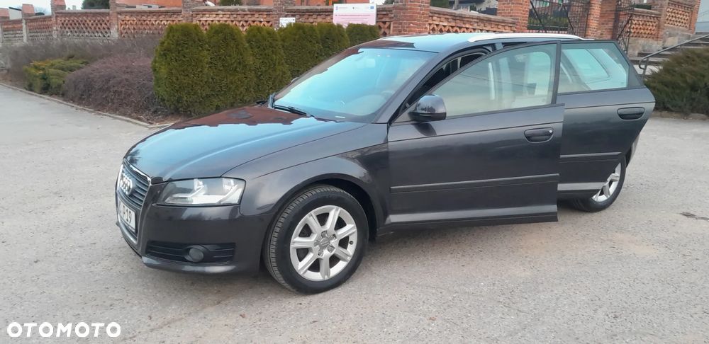 Audi A3 Sportback - 16