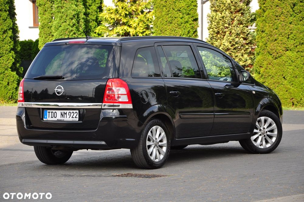 Opel Zafira 1.8 Cosmo - 15