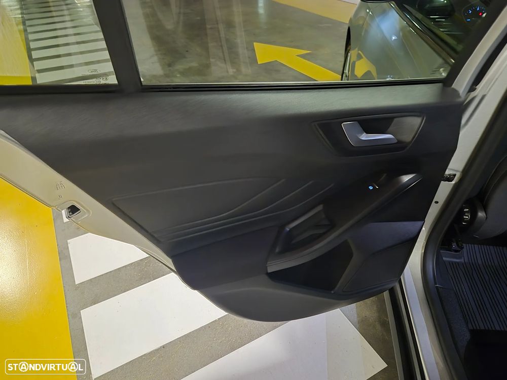 Ford Focus SW 1.5 EcoBlue S&S Aut. TITANIUM - 39