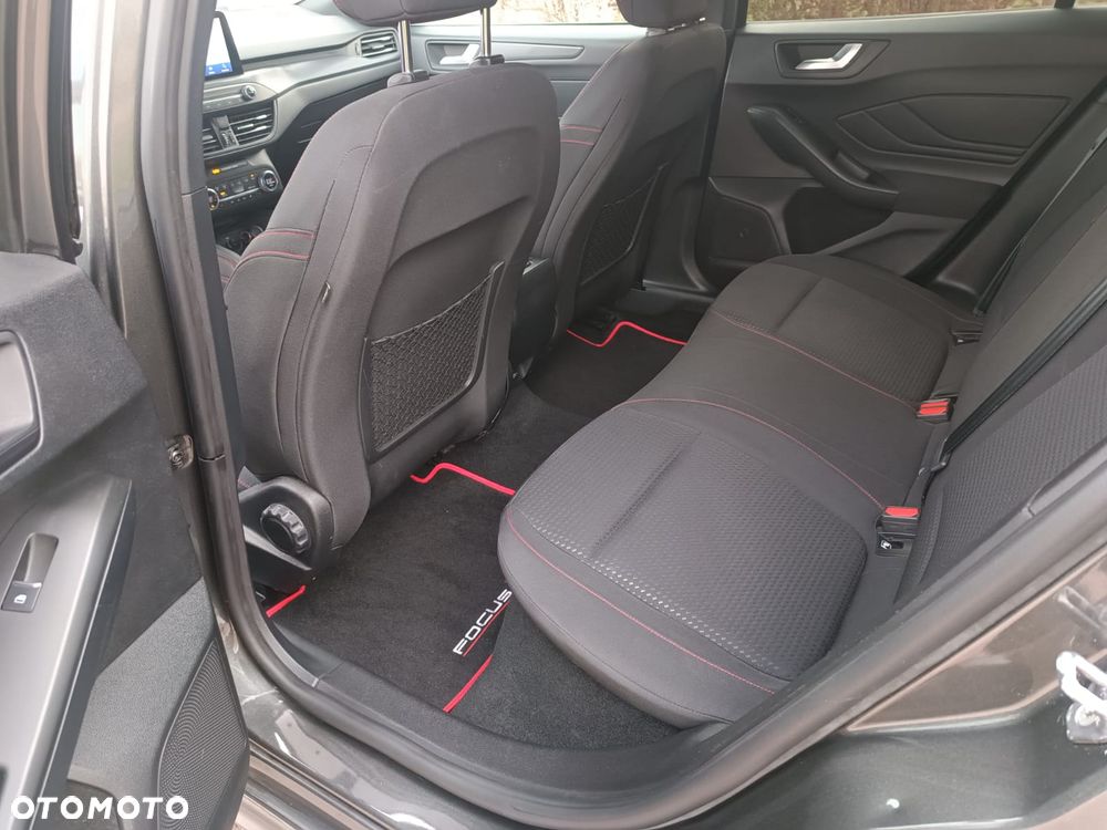 Ford Focus 2.0 EcoBlue ST-Line - 14