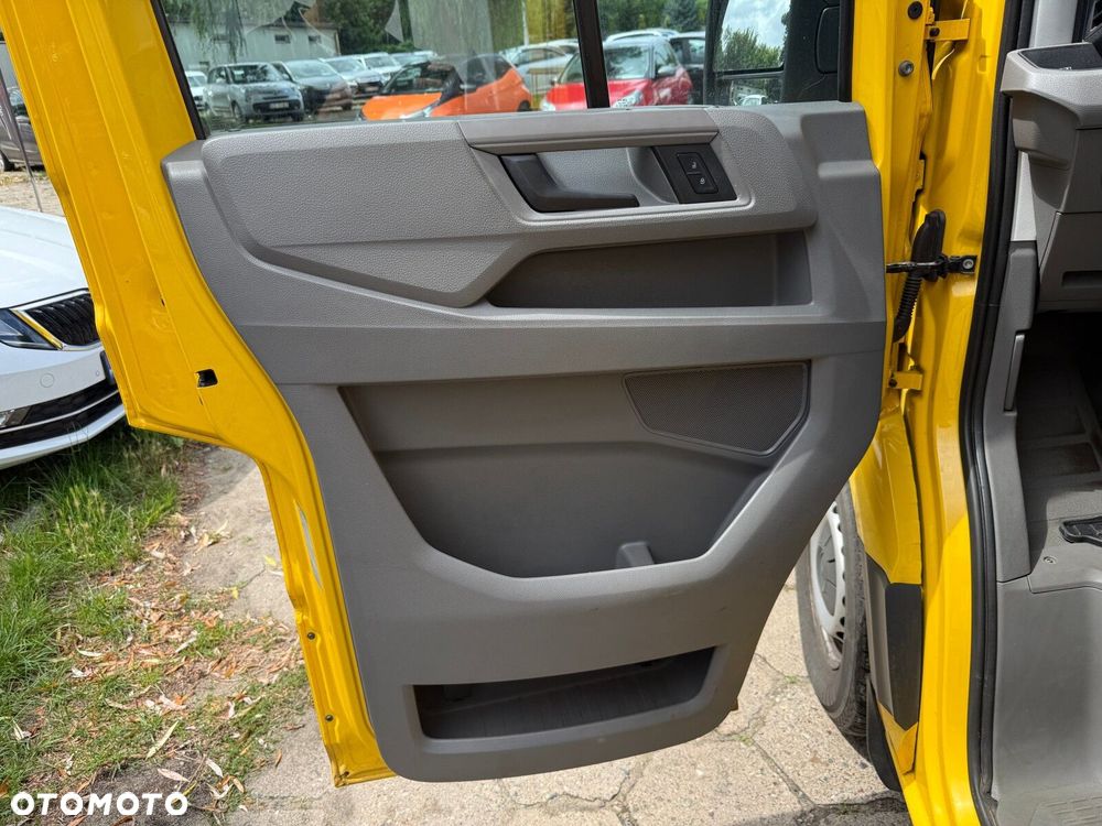 Volkswagen Transporter - 12