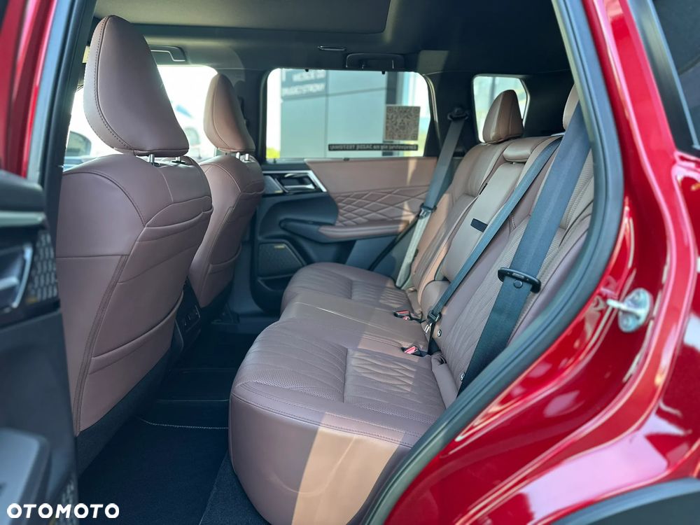 Mitsubishi Outlander Instyle Plus - 15