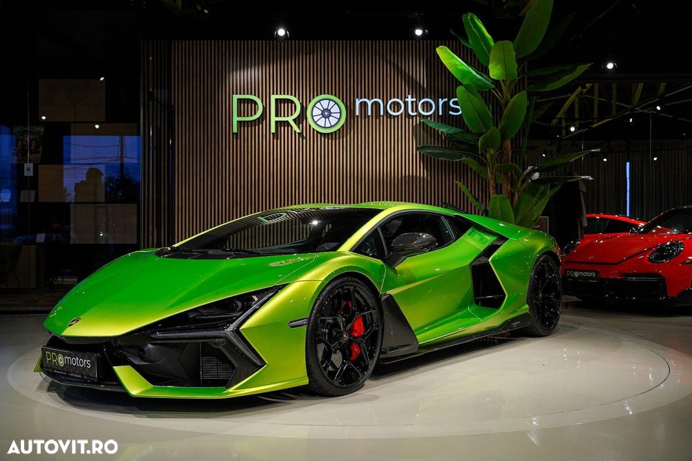 Lamborghini Revuelto