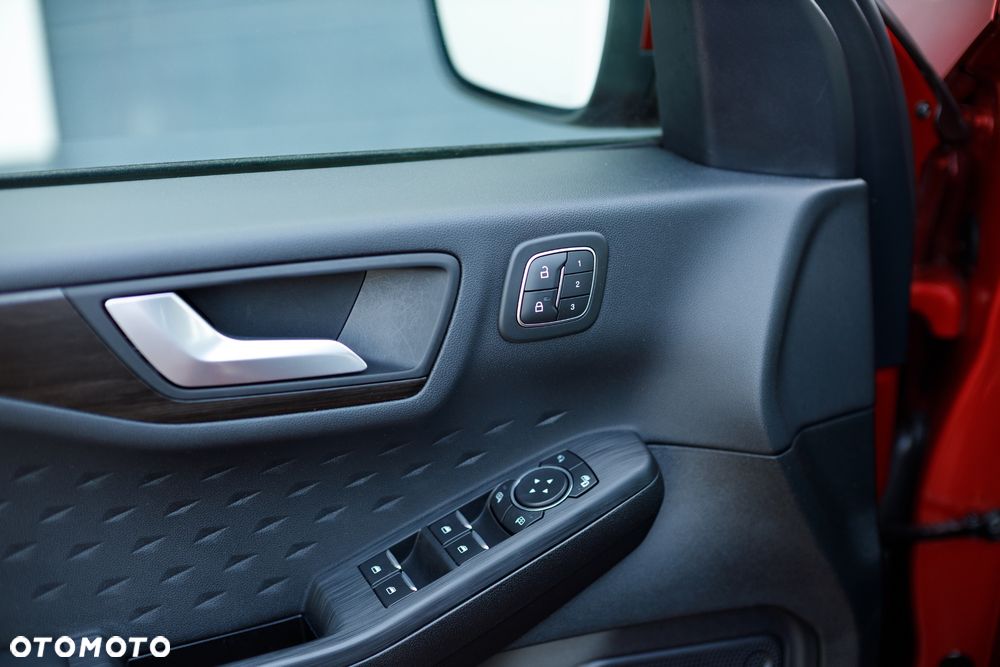 Ford Kuga - 19