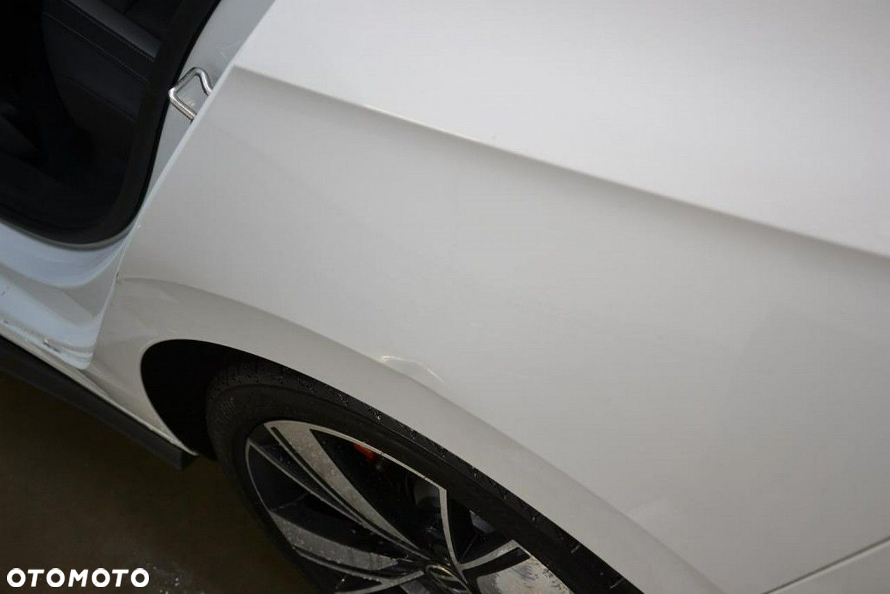 Volkswagen Golf - 37