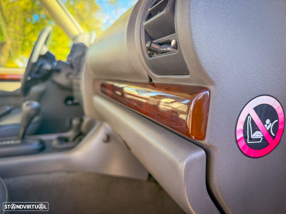 Land Rover Discovery - 24