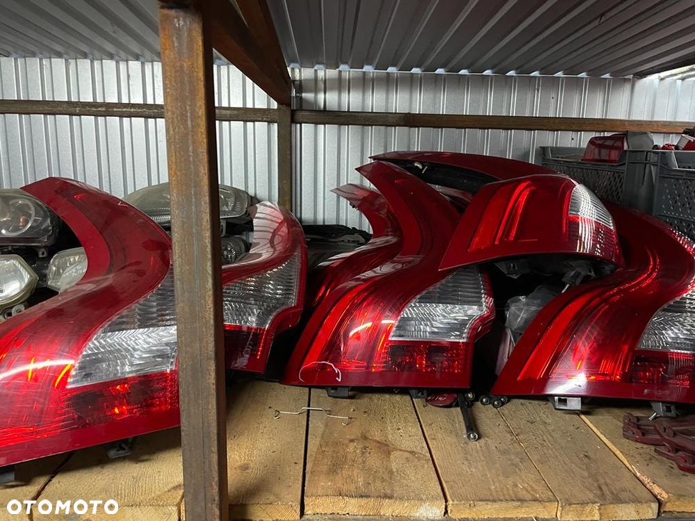 lampa tyl tylna lewa volvo xc60 kompletna - 1