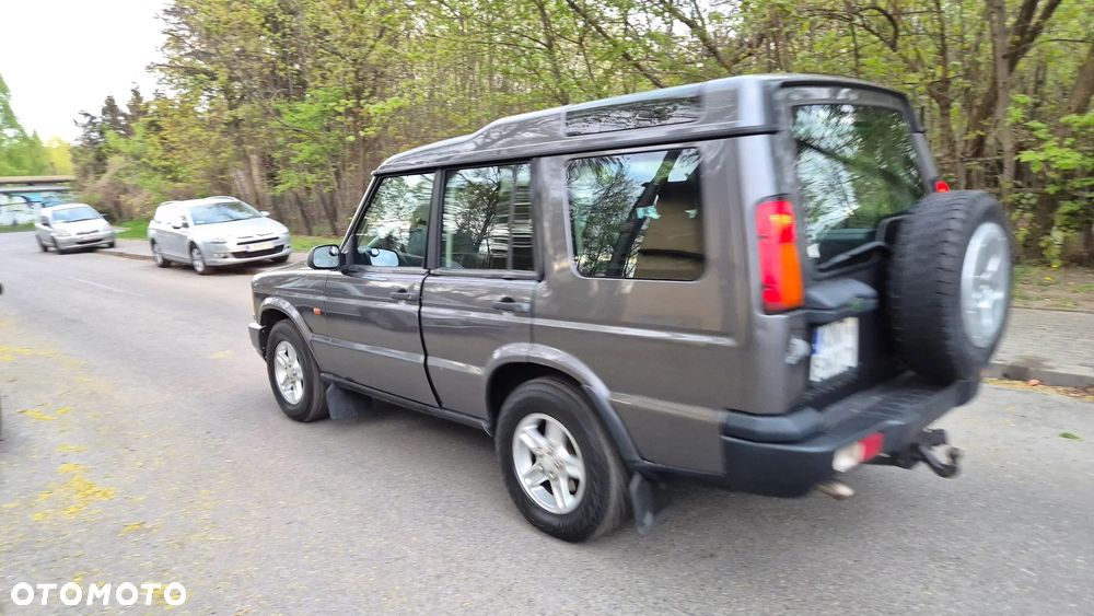 Land Rover Discovery - 4