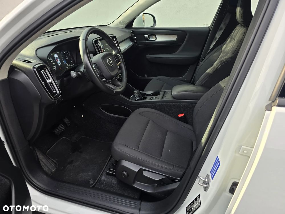 Volvo XC 40 T3 Momentum - 6