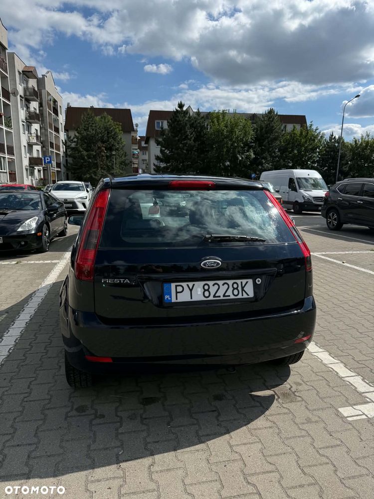Ford Fiesta 1.3 Ambiente - 3