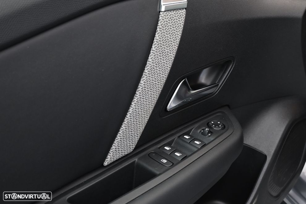 Citroën e-C4 50 kWh Plus - 53