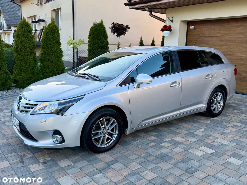 Toyota Avensis 1.8 Executive - 9