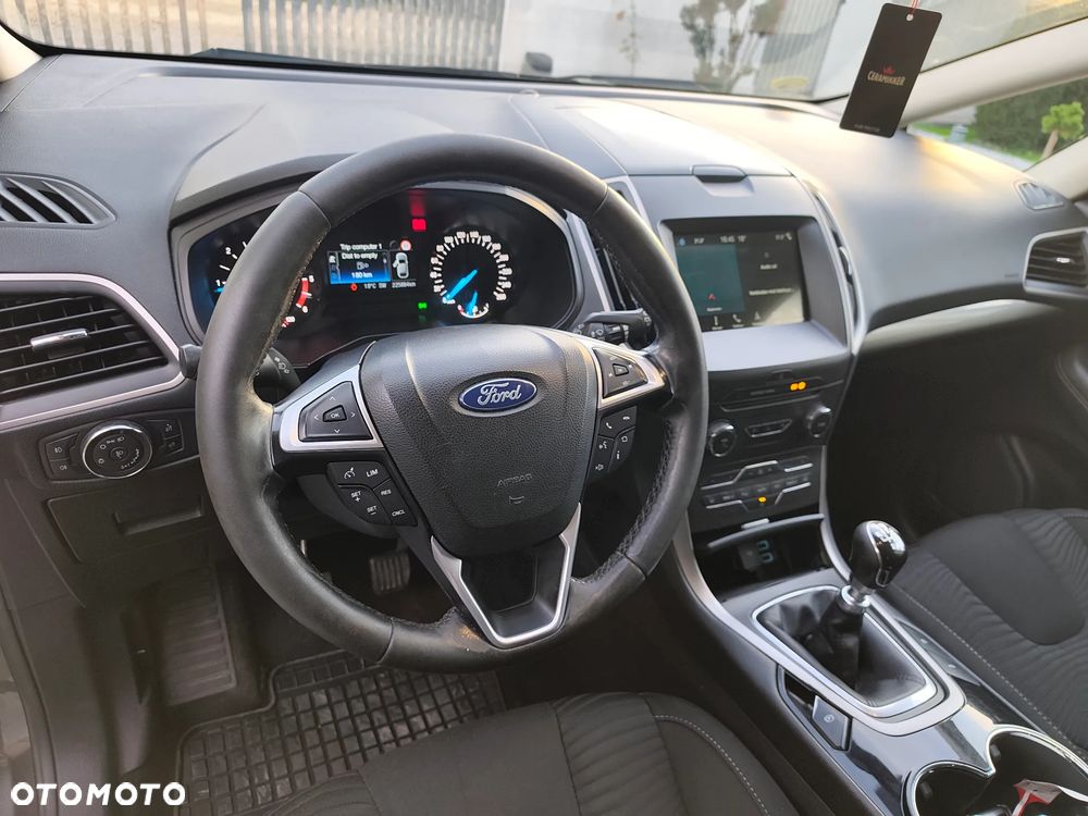 Ford S-Max - 30