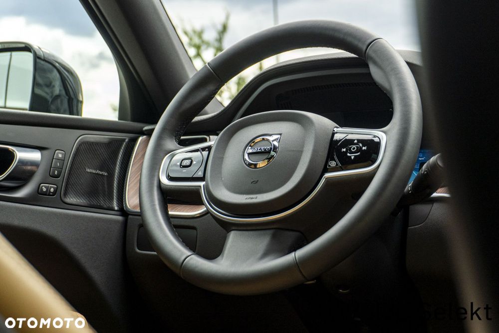 Volvo XC 60 - 22