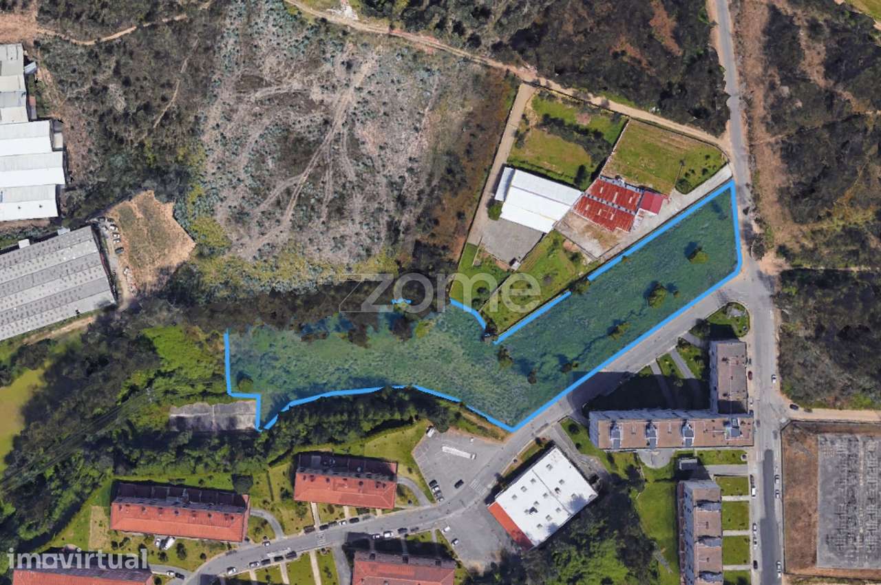 Terreno com 9.900m2 em Fânzeres-Gondomar