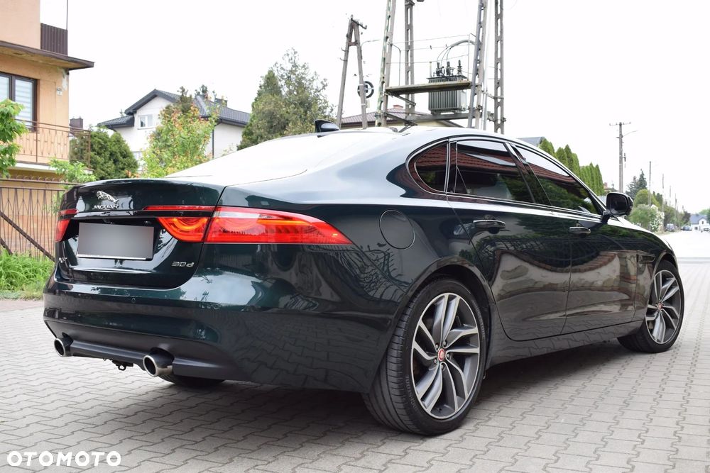 Jaguar XF 3.0 TDV6 Portfolio - 10