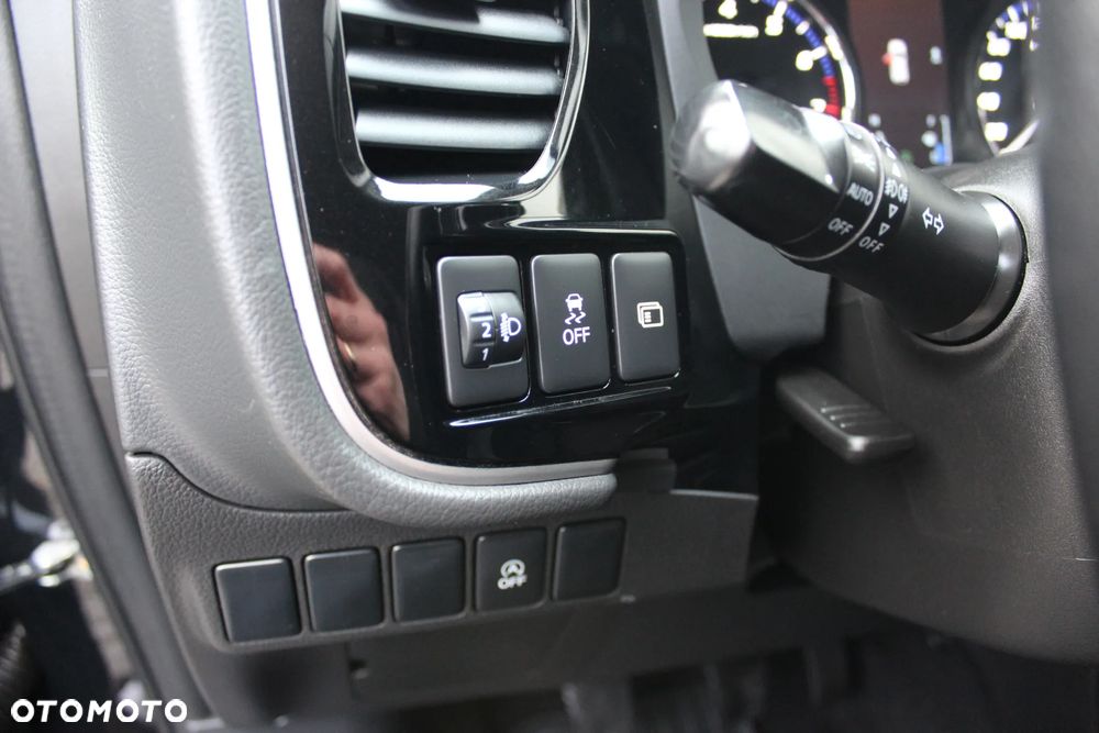 Mitsubishi Outlander 2.0 2WD Edition - 28