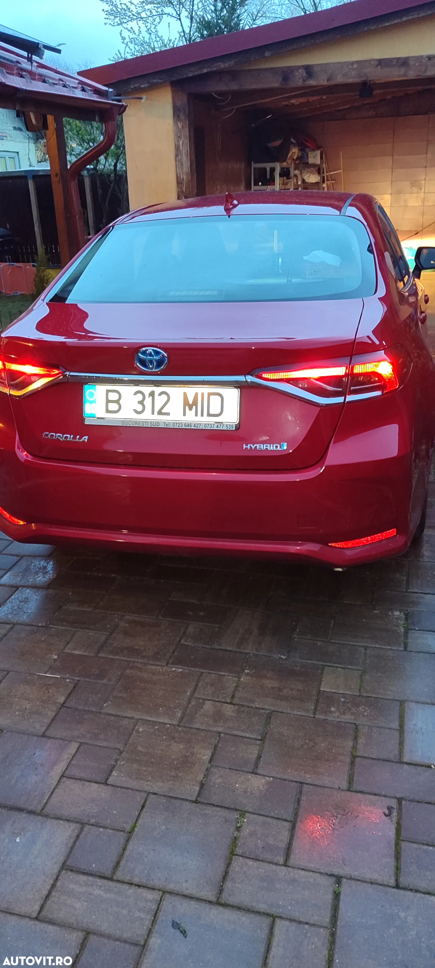 Toyota Corolla 1.8 HSD Dynamic - 3