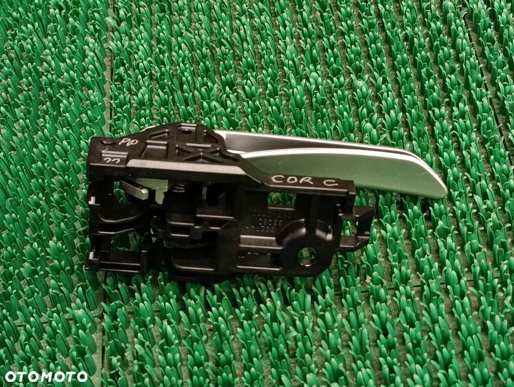 TOYOTA COROLLA CROSS od 2022r Klamka Wewnętrzna Przód Tył Prawy Lewy - 3