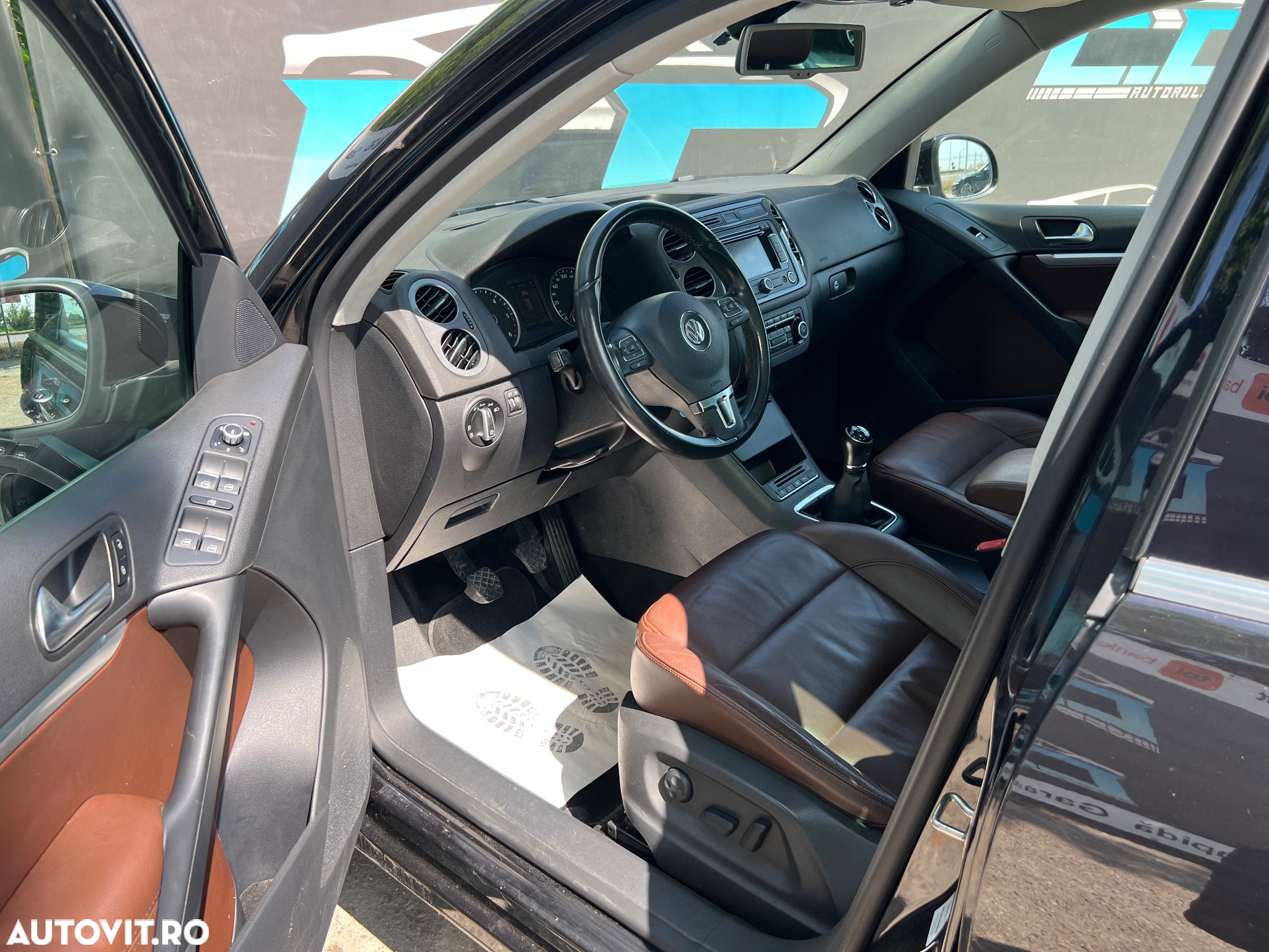 Volkswagen Tiguan 2.0 TDI 4Motion Sport & Style - 12