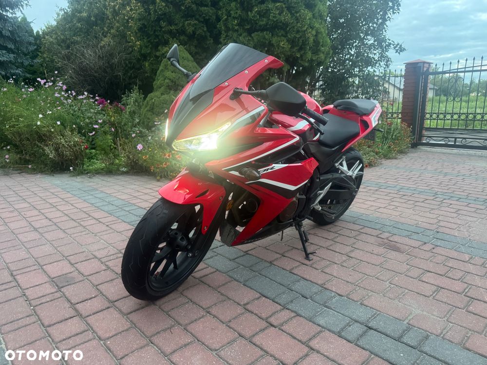 Honda CBR - 2