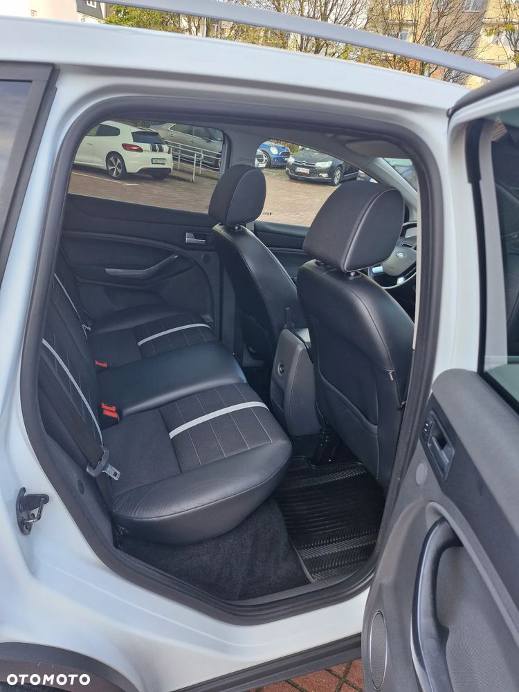 Ford Kuga - 15
