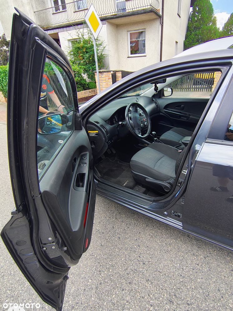 Kia Ceed - 5