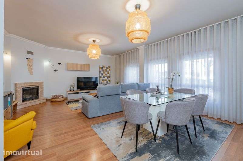 T2 na Quinta da Flamenga com terraço de 74m - Grande imagem: 2/12