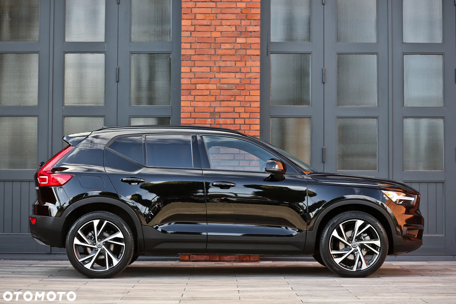 Volvo XC 40 T5 AWD R-Design - 2